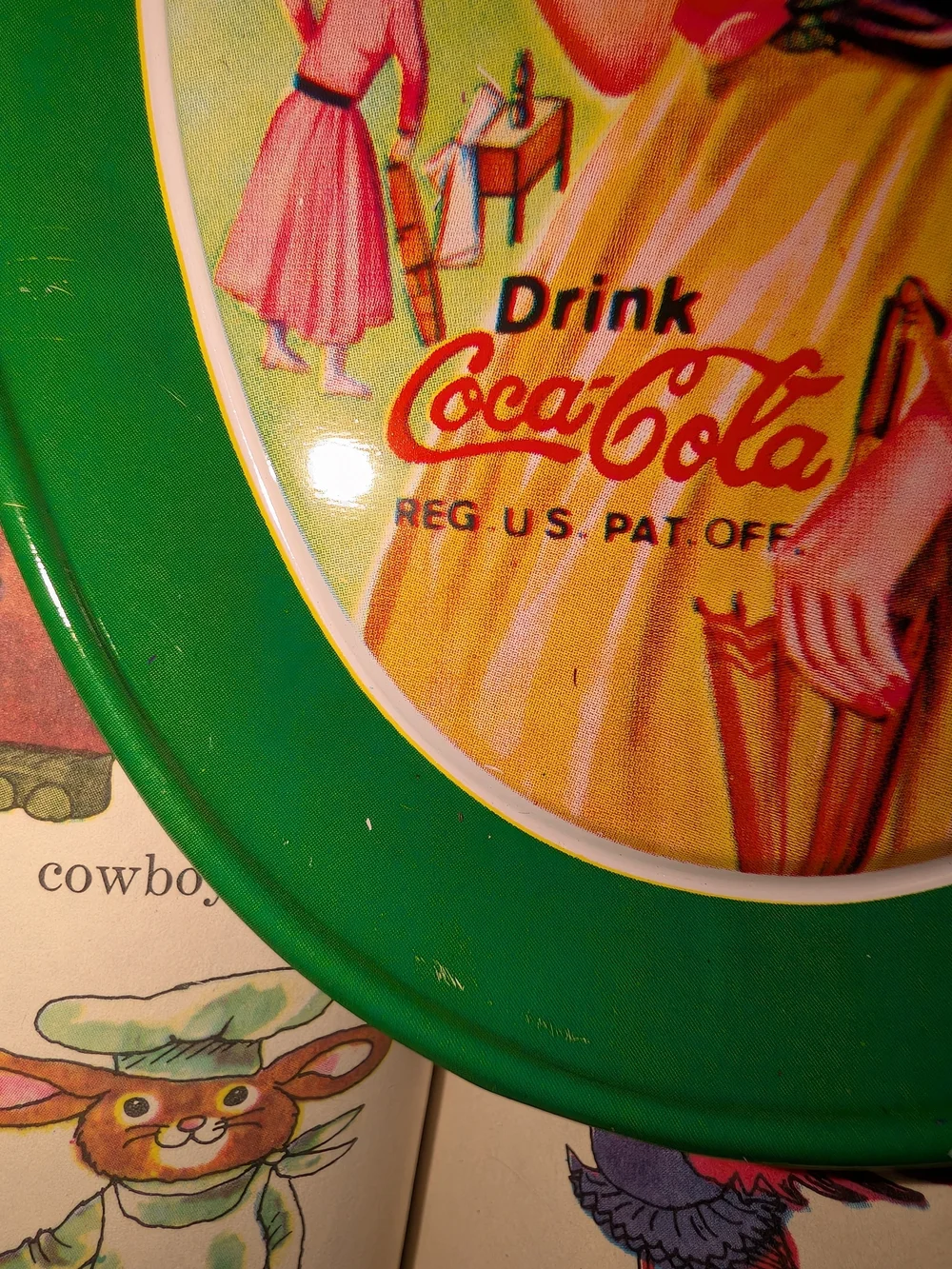 Coca Cola pair colors